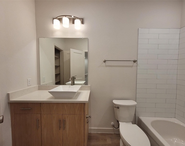 2509 Appian Way Way - Photo Thumbnail 20