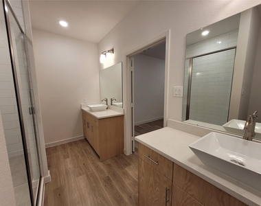 2509 Appian Way Way - Photo Thumbnail 28