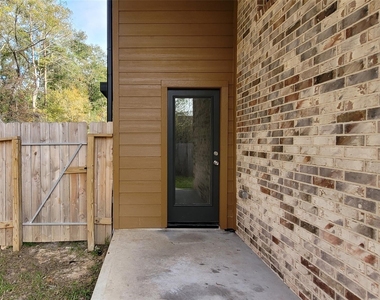 2509 Appian Way Way - Photo Thumbnail 6