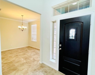 1915 Orchard Berry Lane - Photo Thumbnail 15