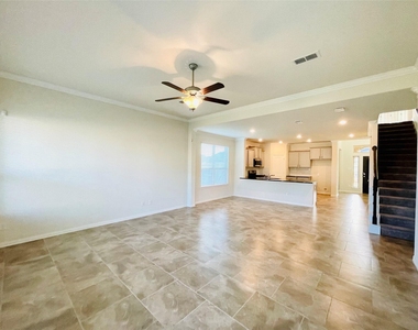 1915 Orchard Berry Lane - Photo Thumbnail 7