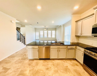 1915 Orchard Berry Lane - Photo Thumbnail 5