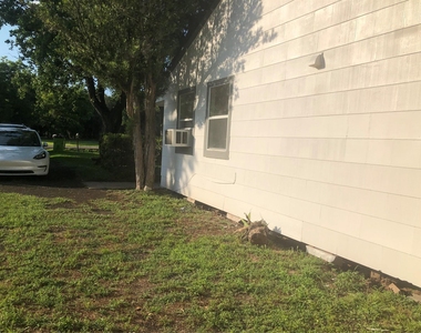 111 Wheaton Street - Photo Thumbnail 13