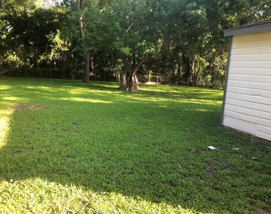 111 Wheaton Street - Photo Thumbnail 4
