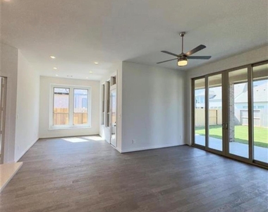 30518 Cheyenne Place Court - Photo Thumbnail 5