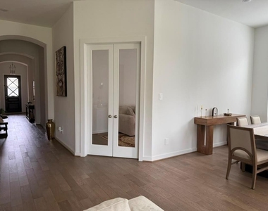 30518 Cheyenne Place Court - Photo Thumbnail 3