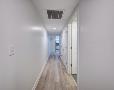 2059 Lafayette - Photo Thumbnail 9