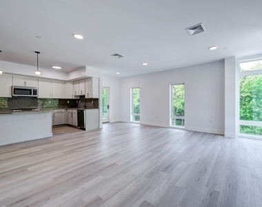 2059 Lafayette - Photo Thumbnail 5