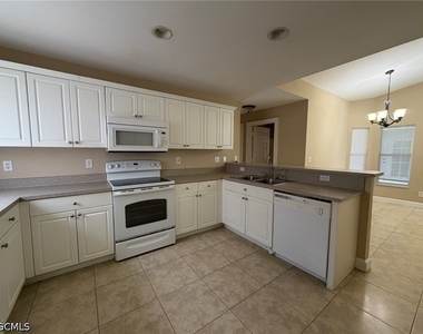 3404 Ne 9th Avenue - Photo Thumbnail 9