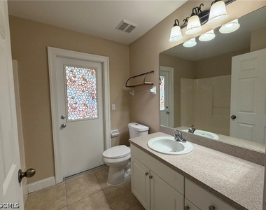 3404 Ne 9th Avenue - Photo Thumbnail 18