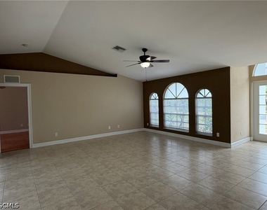 3404 Ne 9th Avenue - Photo Thumbnail 6