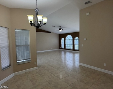 3404 Ne 9th Avenue - Photo Thumbnail 12