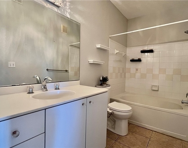 11540 Villa Grand - Photo Thumbnail 9