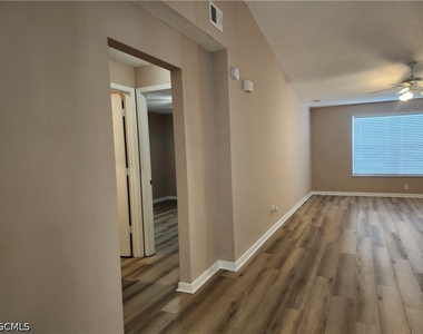 19136 Miami Boulevard - Photo Thumbnail 6