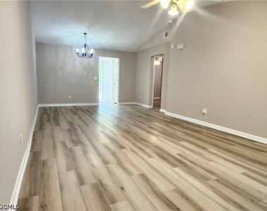 19136 Miami Boulevard - Photo Thumbnail 2