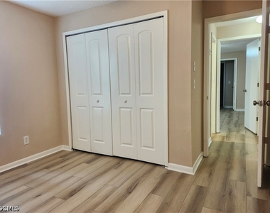 19136 Miami Boulevard - Photo Thumbnail 11