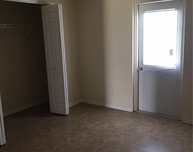 139 Milwaukee Boulevard - Photo Thumbnail 5
