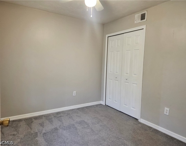 621 Sw 47th Terrace - Photo Thumbnail 5