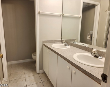 621 Sw 47th Terrace - Photo Thumbnail 8