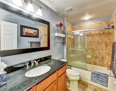 311 Sw 32nd Place - Photo Thumbnail 16