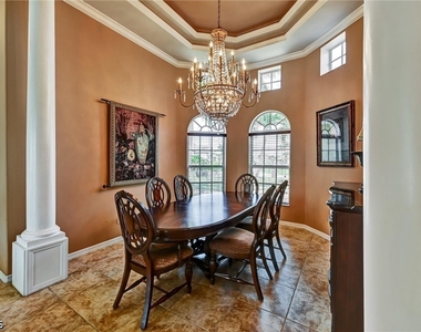311 Sw 32nd Place - Photo Thumbnail 20