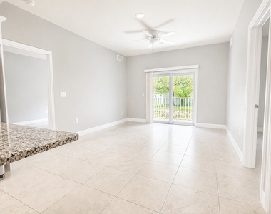 1625 Sw 1st Avenue - Photo Thumbnail 3