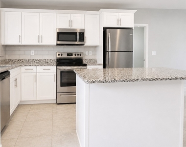 1625 Sw 1st Avenue - Photo Thumbnail 2