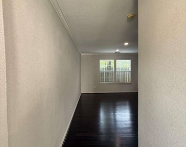 9623 Elmview Place - Photo Thumbnail 11