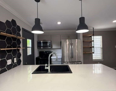 9623 Elmview Place - Photo Thumbnail 6