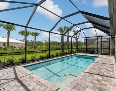 2104 Freemont Way - Photo Thumbnail 8