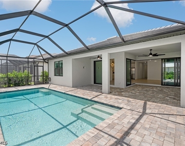 2104 Freemont Way - Photo Thumbnail 9