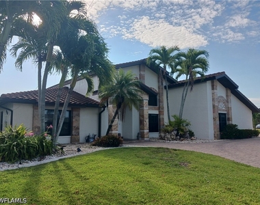 2727 Se 24th Place - Photo Thumbnail 1