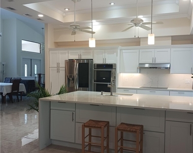2727 Se 24th Place - Photo Thumbnail 5