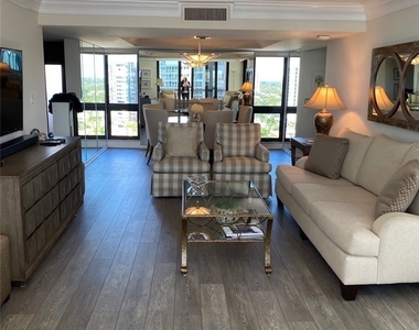 4551 Gulf Shore Boulevard N - Photo Thumbnail 5