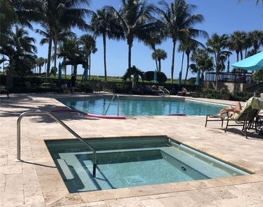4551 Gulf Shore Boulevard N - Photo Thumbnail 21