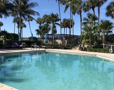 4551 Gulf Shore Boulevard N - Photo Thumbnail 20