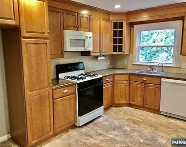 81 Prospect - Photo Thumbnail 6