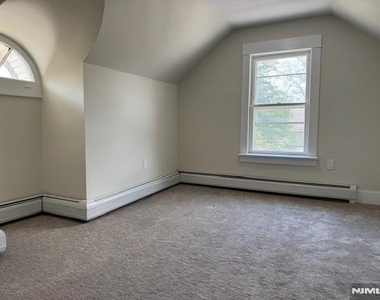 200 E Madison - Photo Thumbnail 20