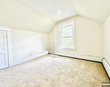 200 E Madison - Photo Thumbnail 17