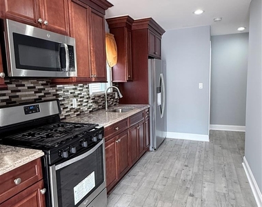 396 Washington - Photo Thumbnail 2