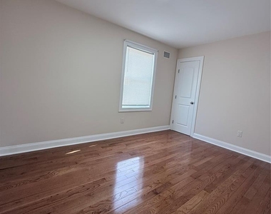 396 Washington - Photo Thumbnail 3