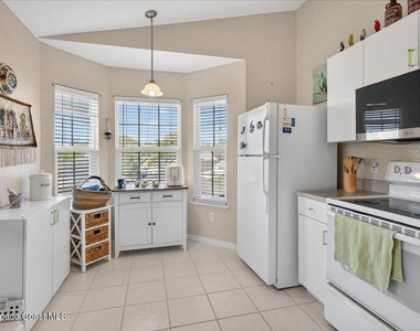 1810 Waterford Drive - Photo Thumbnail 5