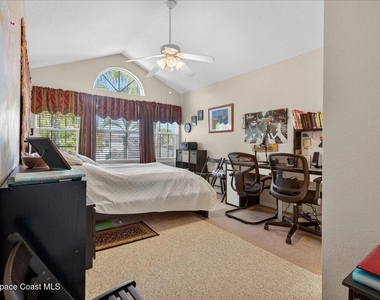 1810 Waterford Drive - Photo Thumbnail 10