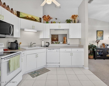 1810 Waterford Drive - Photo Thumbnail 6