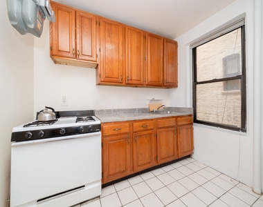 635 West 170th Street - Photo Thumbnail 4