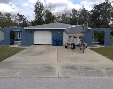 7467 Mead Drive - Photo Thumbnail 11