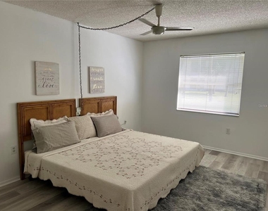 1100 E Bay Drive - Photo Thumbnail 8