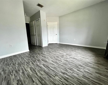6011 Skydale Way - Photo Thumbnail 17