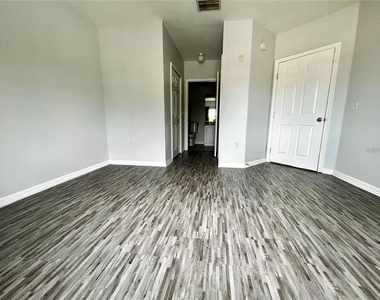 6011 Skydale Way - Photo Thumbnail 16