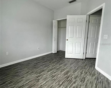 6011 Skydale Way - Photo Thumbnail 26